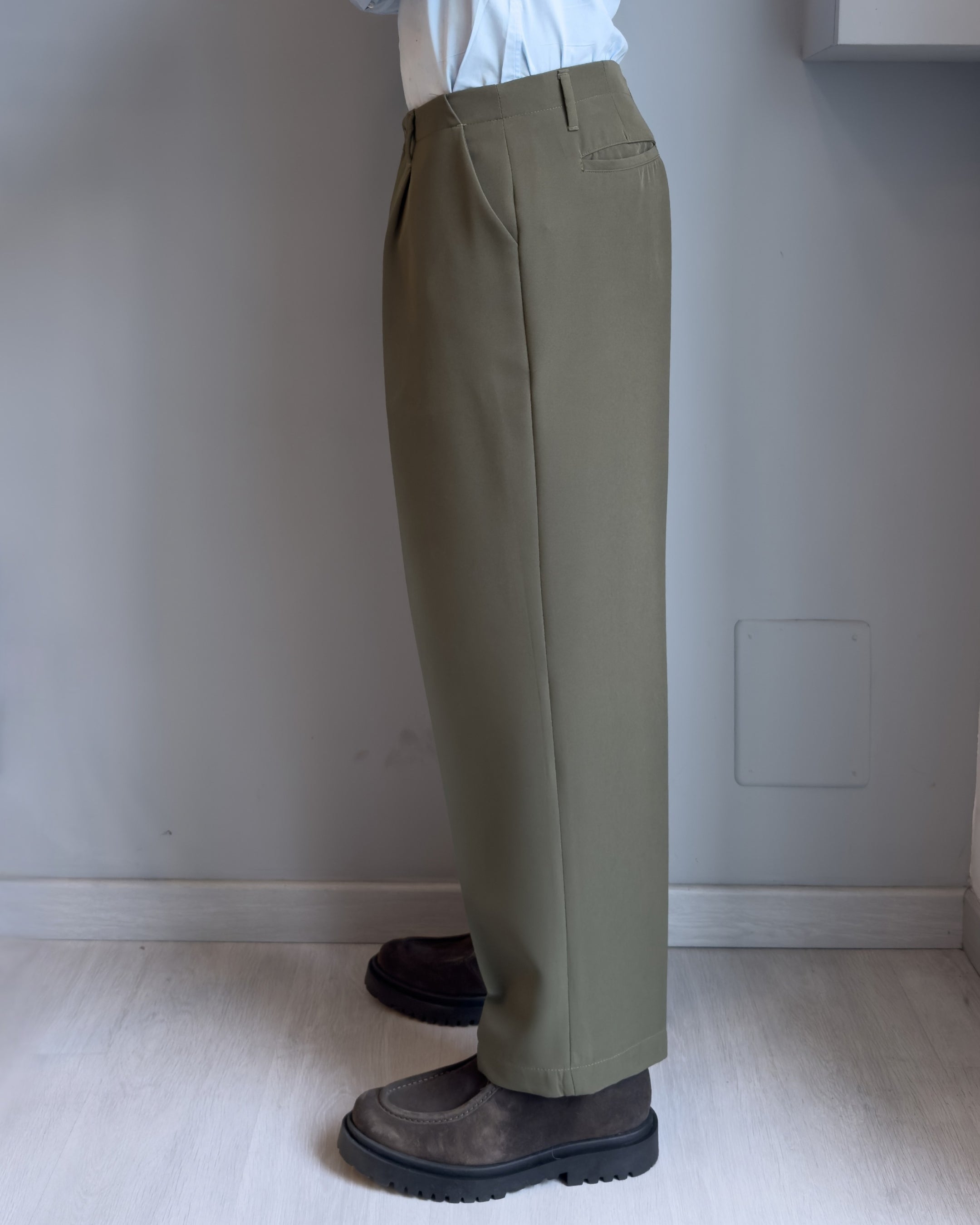 Pantalone Montecarlo a palazzo vestibilità regular  VERDE