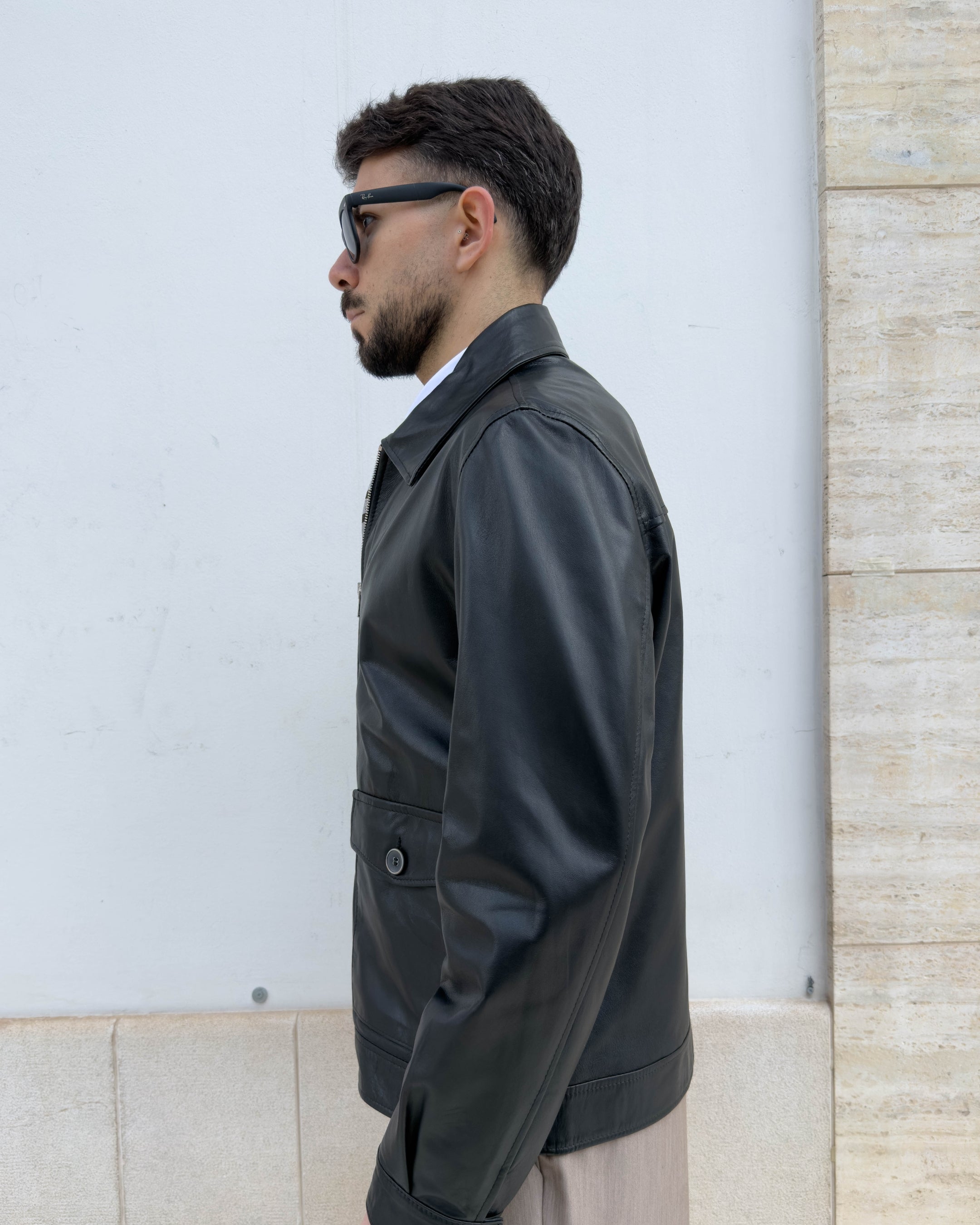 Giubbino Chelsea in pelle vegetale con zip vestibilità regular NERO